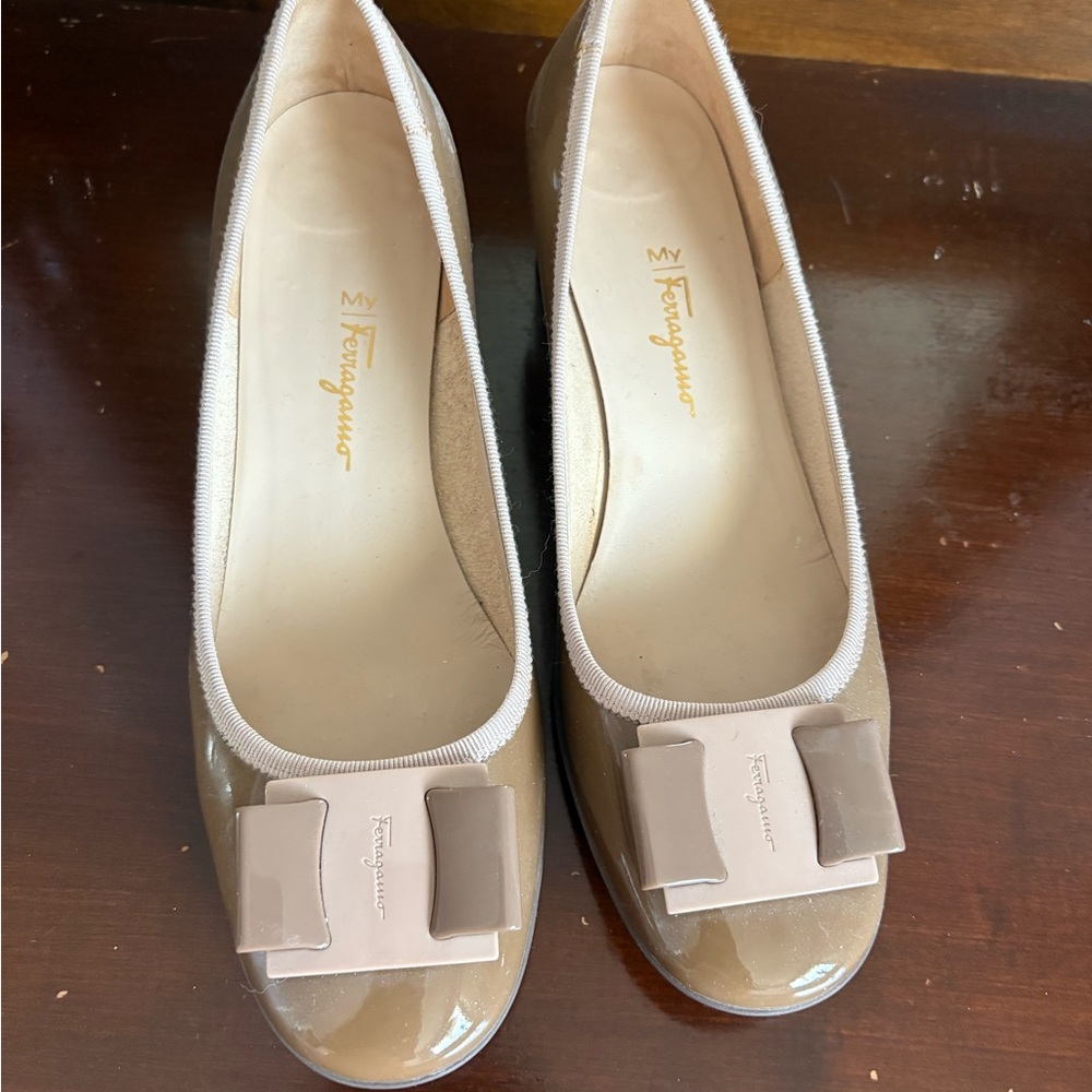 Salvatore Ferragamo Beige Patent Leather Heels - Picture 7 of 7